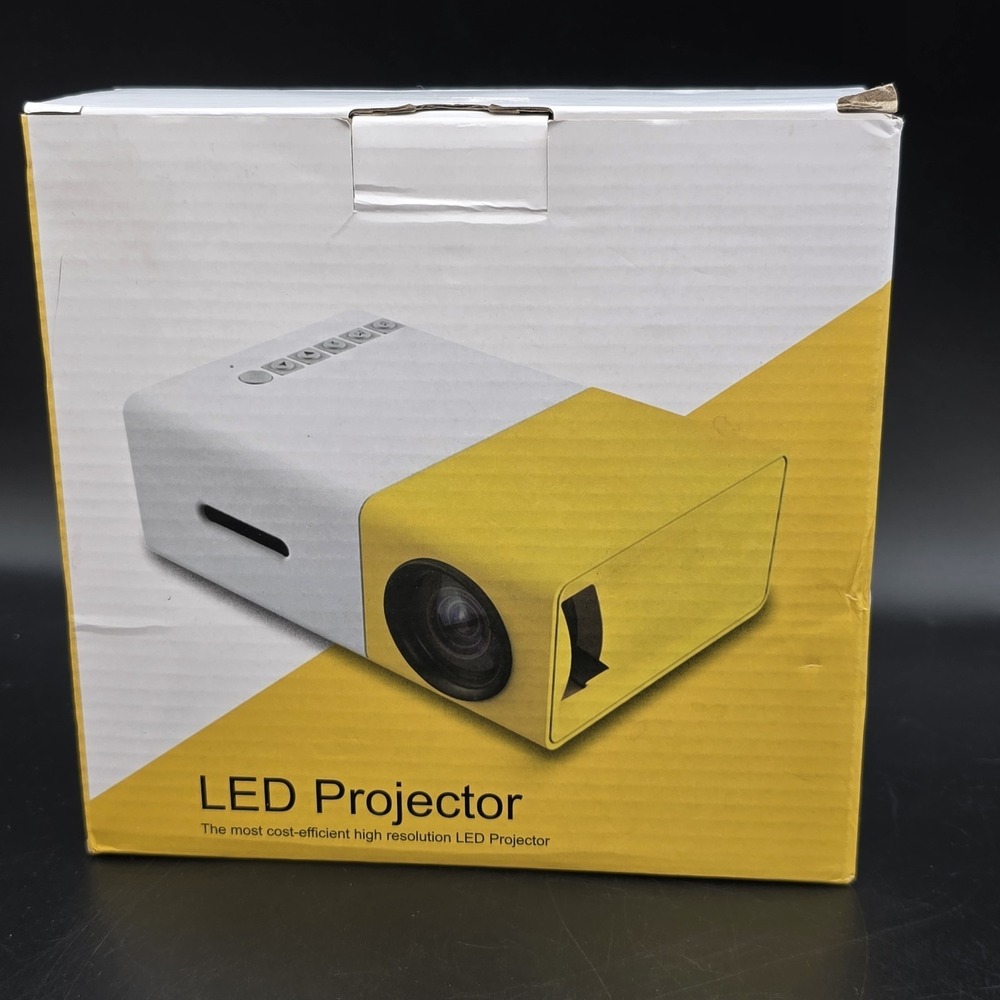 LED PROJECTOR HighResolution Portable LED Mini Projector White/Yellow New in Box - Picture 3 of 7